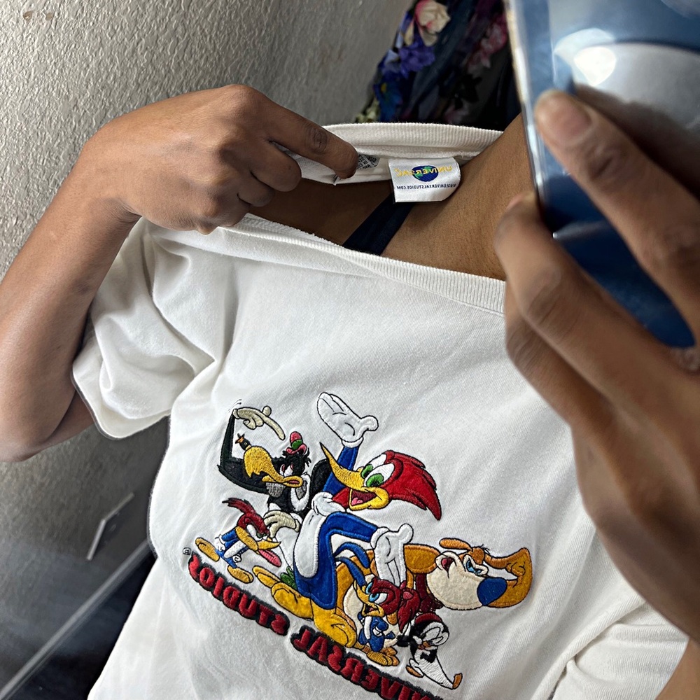 2001 UNIVERSAL STUDIOS T SHIRT souvenir